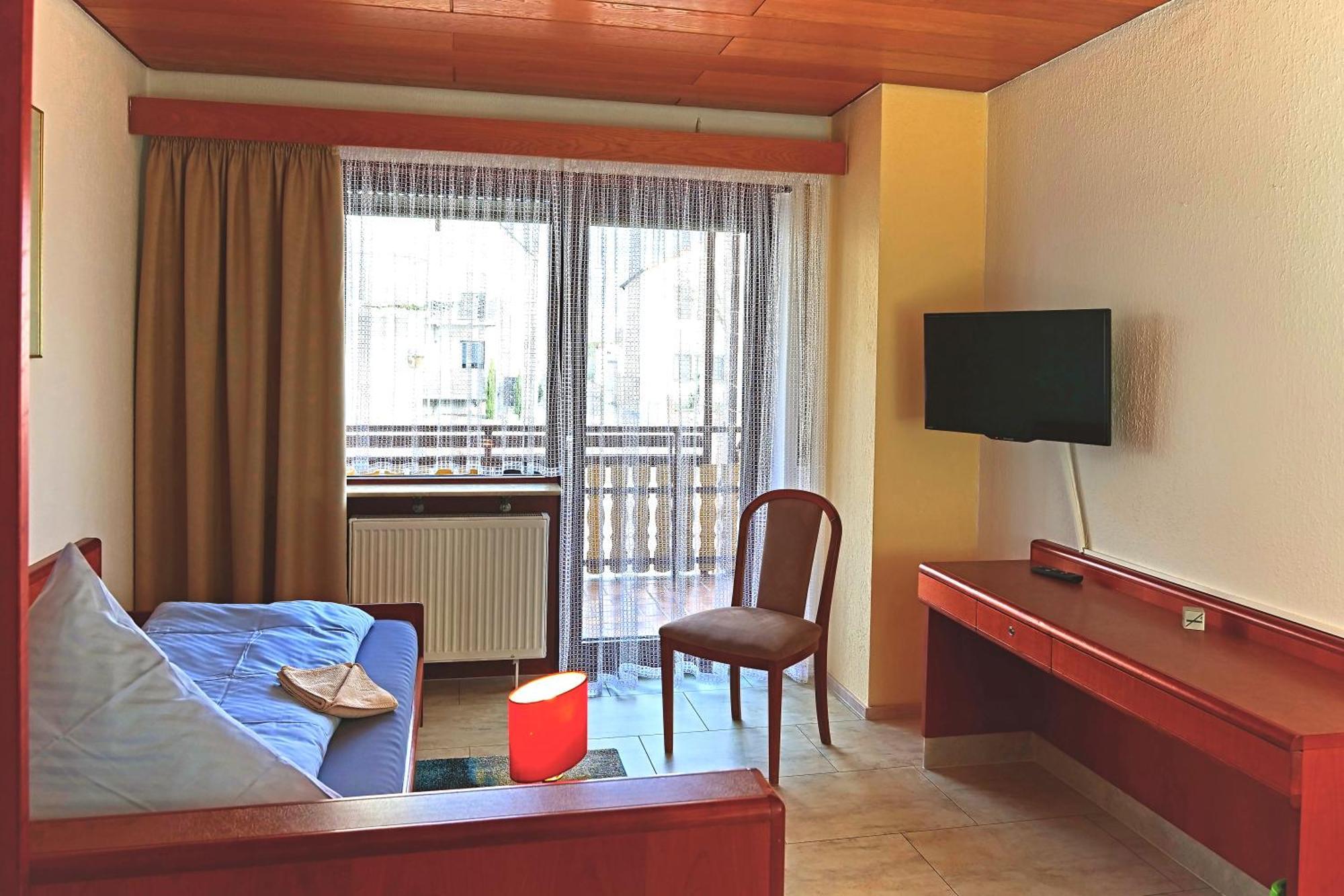 Hotel Garni Sebastian Kirrweiler (Sudliche Weinstrasse) Exterior foto