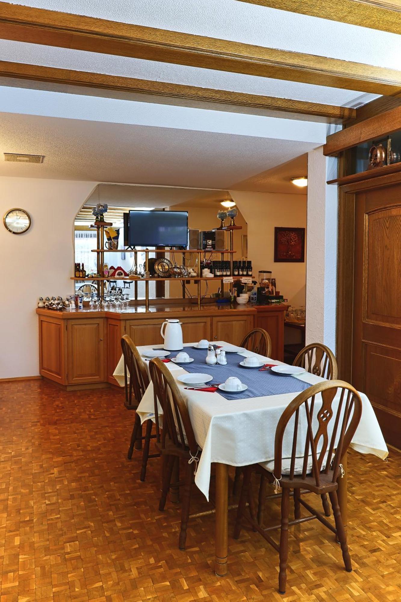 Hotel Garni Sebastian Kirrweiler (Sudliche Weinstrasse) Exterior foto